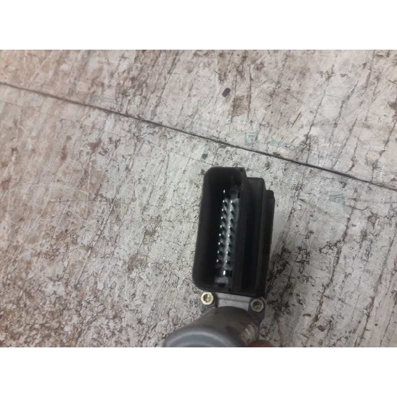 Recambio de motor elevalunas trasero derecho para volkswagen golf iv berlina (1j1) conceptline referencia OEM IAM 9776105407301 