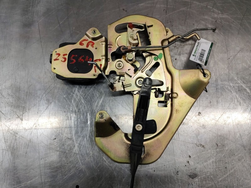 Recambio de cerradura puerta lateral izquierda para kia carnival ii (gq) 2.9 crdi referencia OEM IAM   