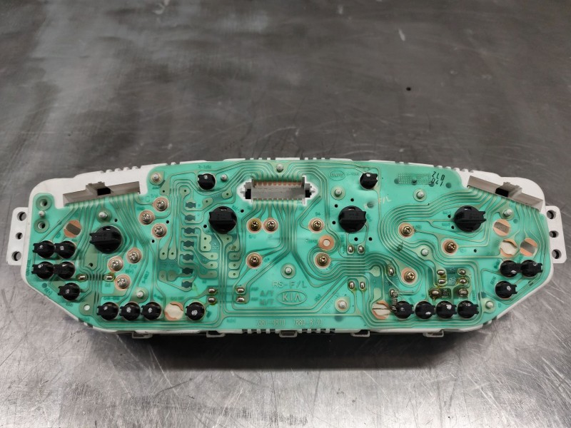 Recambio de cuadro instrumentos para kia carens 2.0 crdi ex monovolumen referencia OEM IAM 0k2kc554330a  