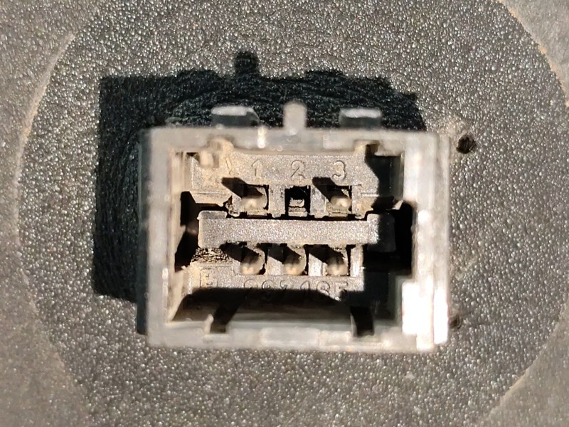 Recambio de retrovisor izquierdo para renault kangoo (kc0/1_) 1.9 dci 4x4 (kc0v) referencia OEM IAM   