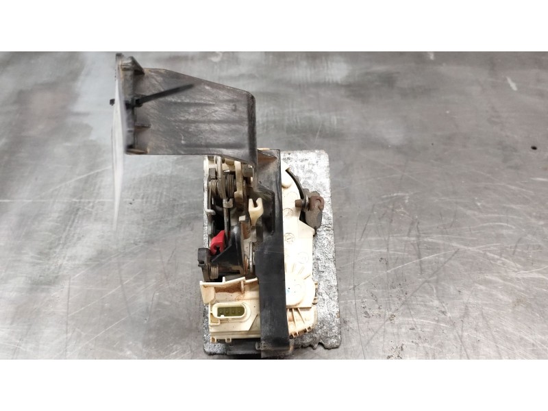 Recambio de cerradura puerta trasera derecha para dodge caliber s referencia OEM IAM   