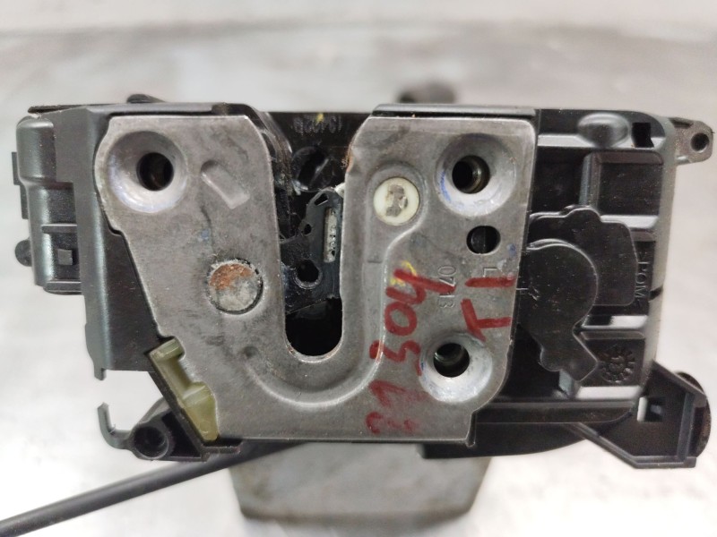 Recambio de cerradura puerta trasera izquierda para renault megane iii berlina 5 p business referencia OEM IAM 825030002ra  