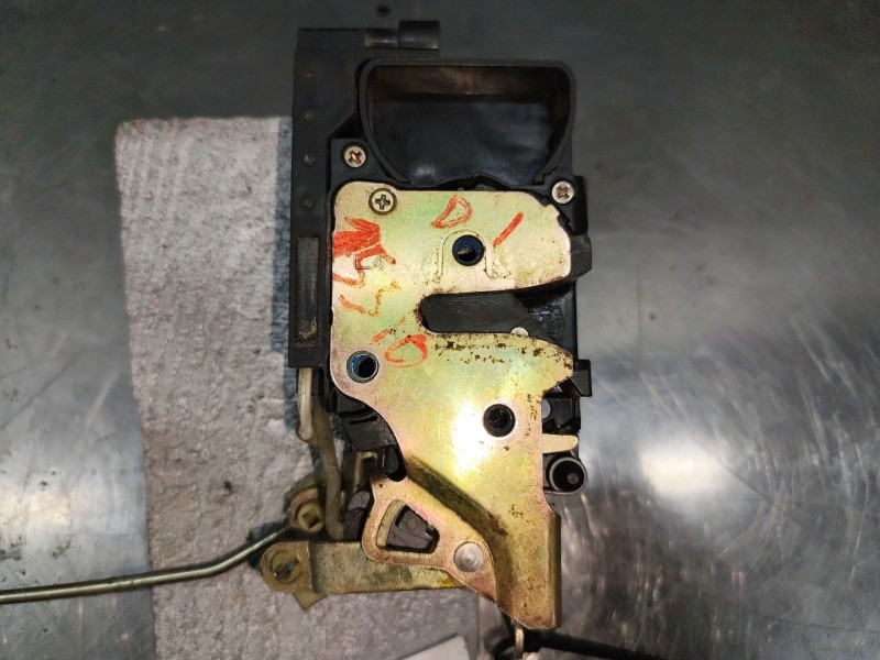 Recambio de cerradura puerta delantera izquierda para daewoo nubira berlina 2.0 cat referencia OEM IAM   