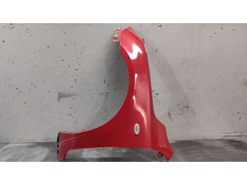 Recambio de aleta delantera izquierda para mazda 3 berlina (bk) 1.6 vvt active referencia OEM IAM   