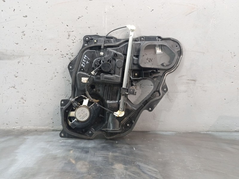 Recambio de elevalunas trasero izquierdo para mazda 3 berlina (bk) 1.6 vvt active referencia OEM IAM   