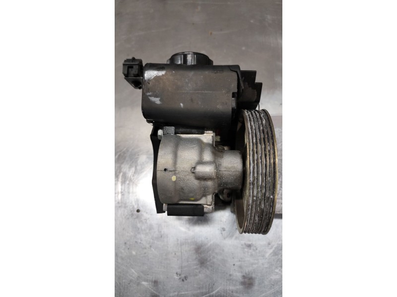 Recambio de bomba servodireccion para peugeot 206 berlina x-line referencia OEM IAM 9637058480  
