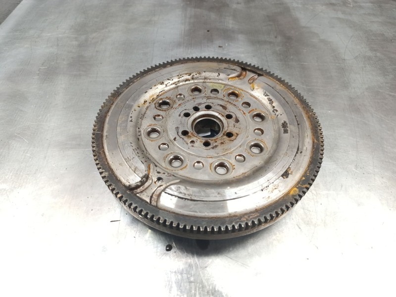 Recambio de volante motor para peugeot 208 i (ca_, cc_) 1.2 thp 110 referencia OEM IAM   