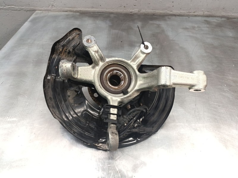 Recambio de mangueta delantera derecha para infiniti q30 1.5 d referencia OEM IAM   