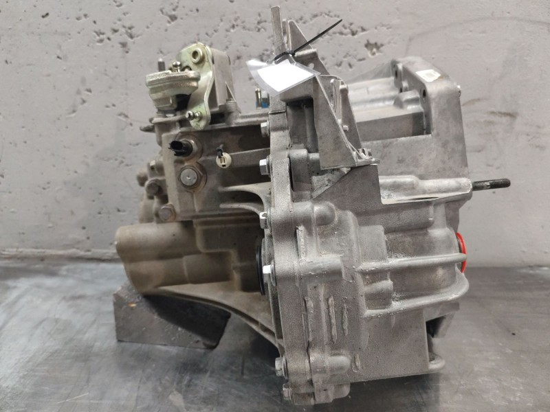 Recambio de caja cambios para renault scenic ii adventure by coronel tapiocca referencia OEM IAM 8200128325  