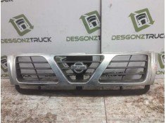 Recambio de rejilla delantera central para nissan patrol gr (y61) 2.8 turbodiesel cat referencia OEM IAM   
