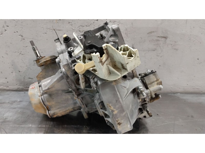 Recambio de caja cambios para citroën c4 berlina lx referencia OEM IAM 20dm75  