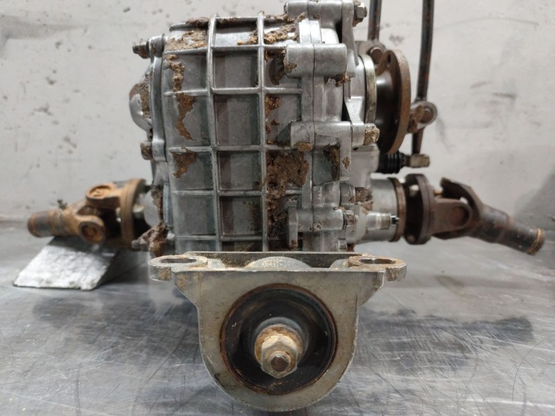 Recambio de caja transfer para lada niva ( 2121 / 21213 / 21214 / 21215 ) 1.6 referencia OEM IAM 21211802012  