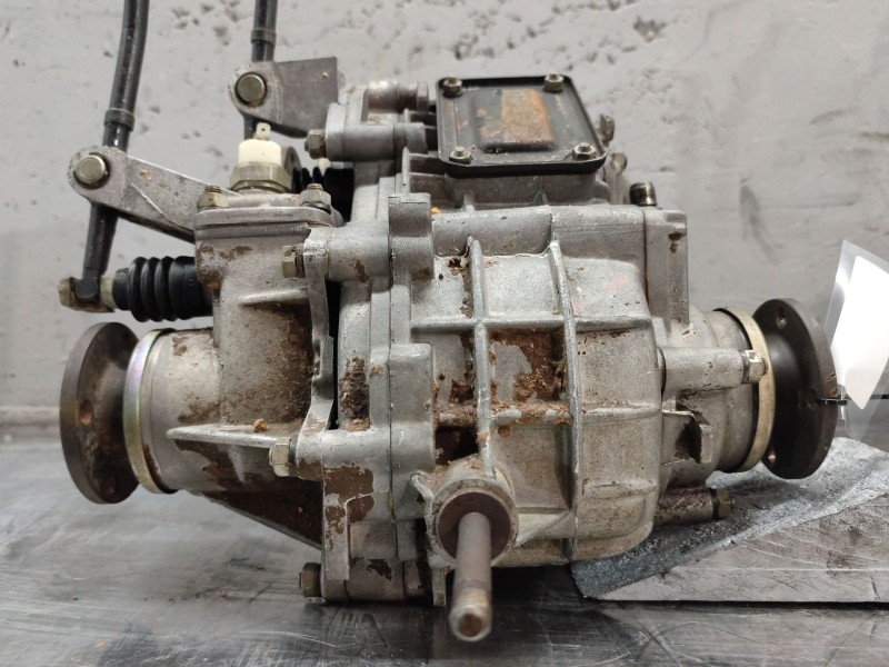 Recambio de caja transfer para lada niva ( 2121 / 21213 / 21214 / 21215 ) 1.6 referencia OEM IAM 21211802012  