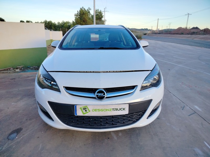 opel astra j sports tourer (p10) del año 2013