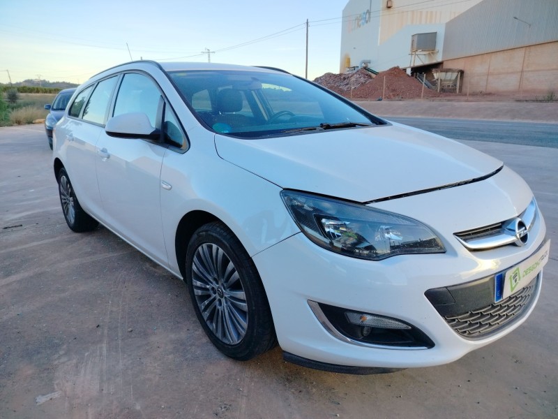 opel astra j sports tourer (p10) del año 2013