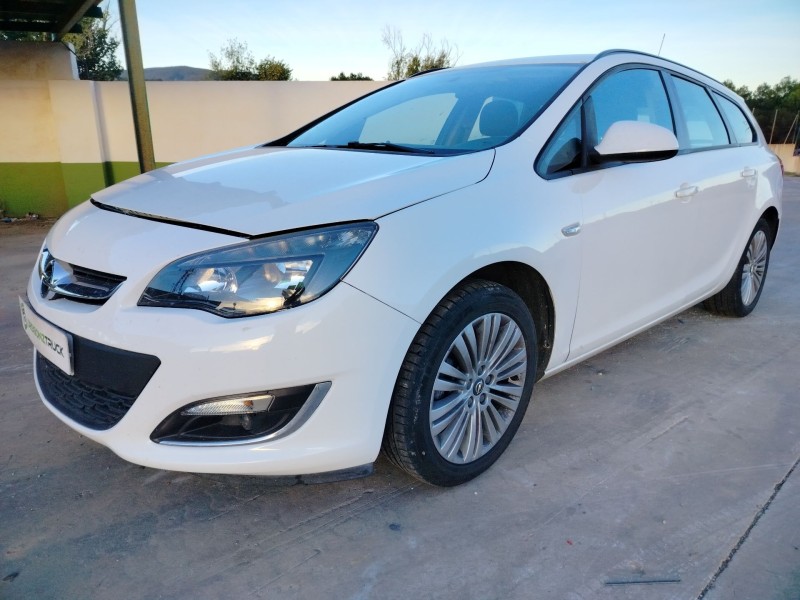 opel astra j sports tourer (p10) del año 2013