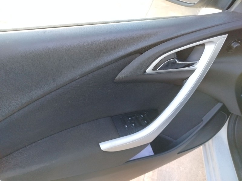 opel astra j sports tourer (p10) del año 2013