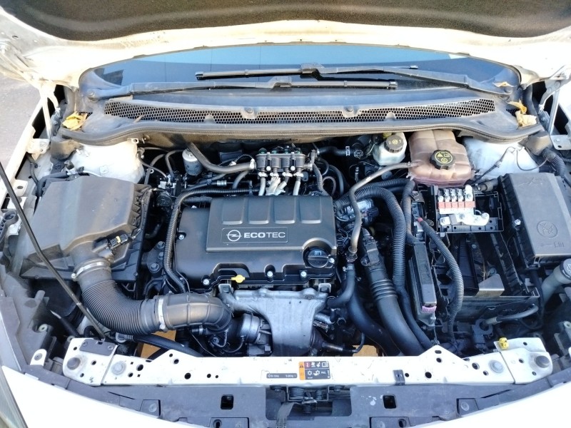 opel astra j sports tourer (p10) del año 2013