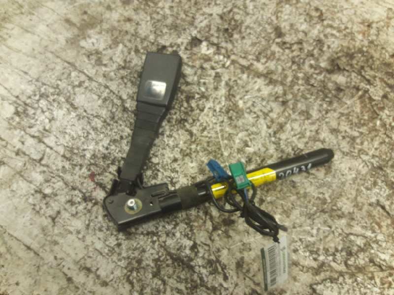 Recambio de pretensor airbag derecho para opel astra h berlina cosmo referencia OEM IAM 041217970  