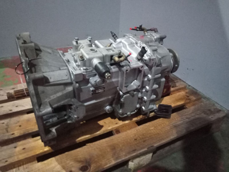Recambio de caja cambios para iveco eurocargo 05.03  5.9 diesel referencia OEM IAM 2870S904E05 8870782 13164991