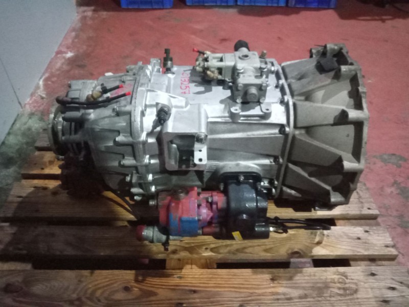 Recambio de caja cambios para iveco eurocargo 05.03  5.9 diesel referencia OEM IAM 2870S904E05 8870782 13164991