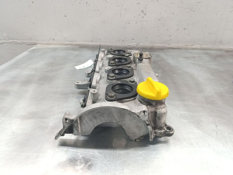 Recambio de tapa balancines para opel combo (corsa c) 1.7 16v cdti referencia OEM IAM   