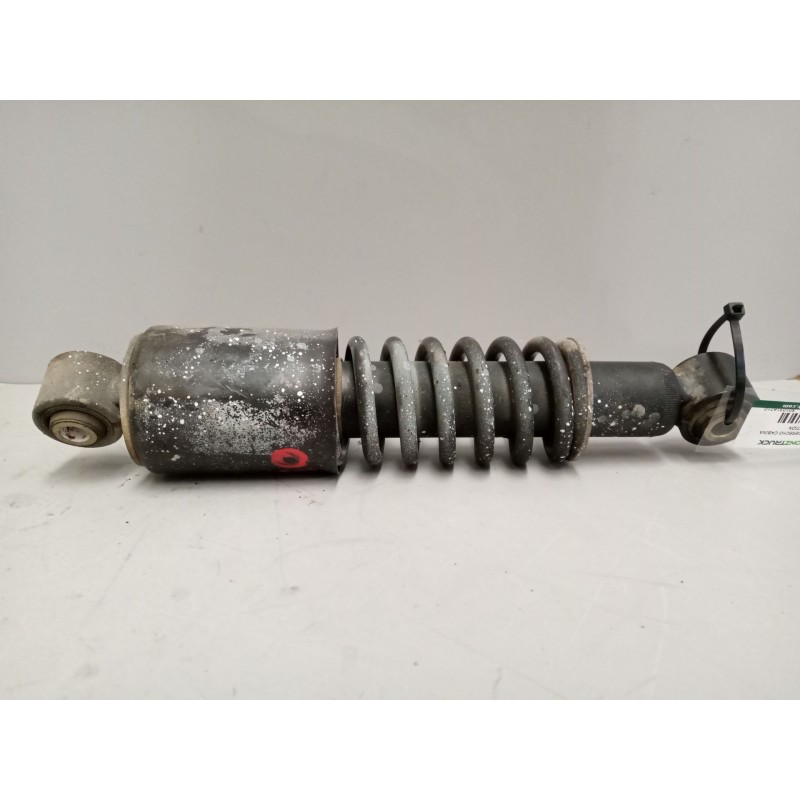 Recambio de amortiguador trasero derecho cabina para renault premium distribution 7.2 diesel referencia OEM IAM 5010316210  