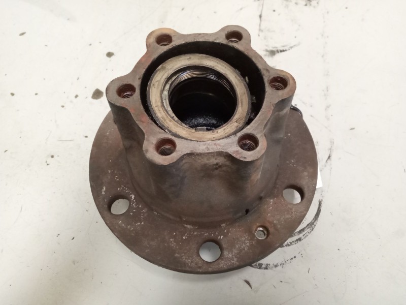 Recambio de buje trasero izquierdo para nissan trucks atleon 140 referencia OEM IAM   