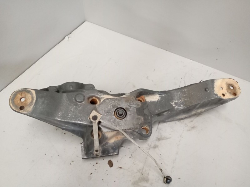 Recambio de soporte para volvo fh xxx referencia OEM IAM 21196819  IZQUIERDA