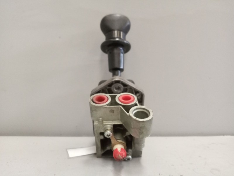 Recambio de palanca freno de mano para renault midlum 4.8 diesel referencia OEM IAM 5010525008 9617230360 