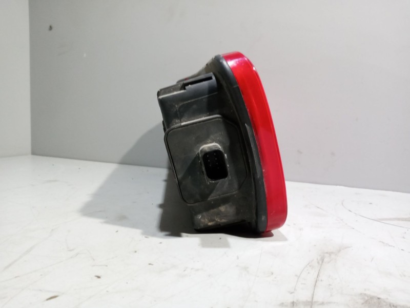 Recambio de piloto trasero derecho para daf serie xf105.xxx 12.9 diesel referencia OEM IAM 1875578  