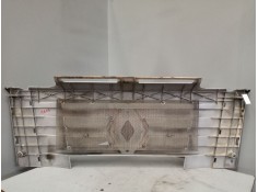 Recambio de rejilla delantera central para renault magnum 4xx.18/4xx.26 02  12.0 diesel referencia OEM IAM 5010468565   2