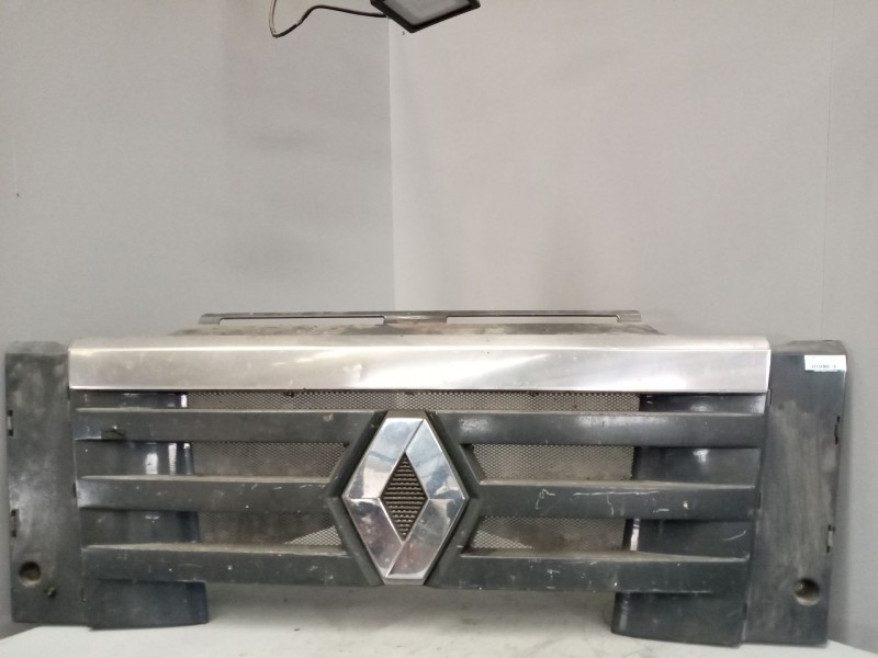 Recambio de rejilla delantera central para renault magnum ab 2005 12.8 diesel referencia OEM IAM 5010468565  