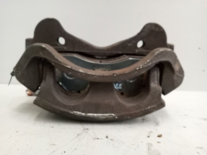 Recambio de pinza freno delantera izquierda para nissan cabstar 01.04  3.0 diesel referencia OEM IAM 730203  