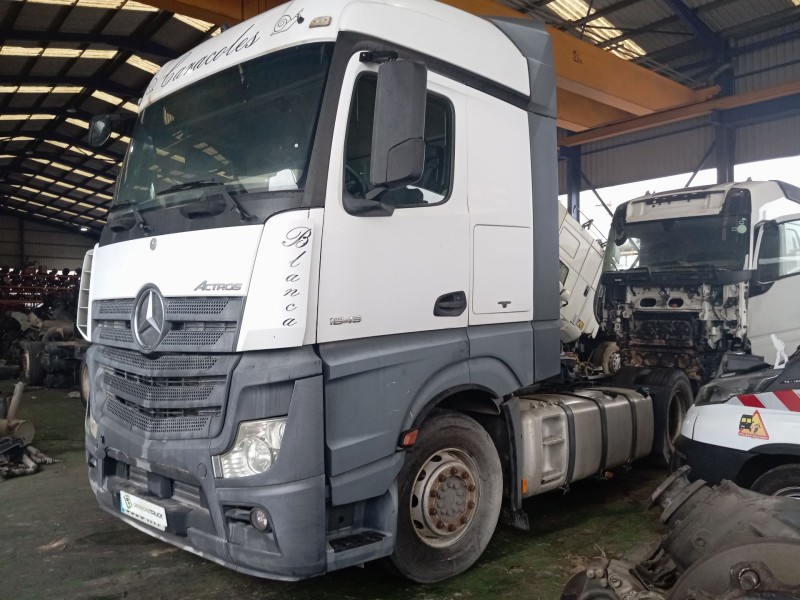 mercedes-benz actros bm 963.xxx 2-achser del año 2013
