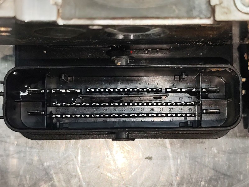 Recambio de abs para volkswagen golf vii (5g1, bq1, be1, be2) 1.6 tdi referencia OEM IAM 3Q0614517AA  