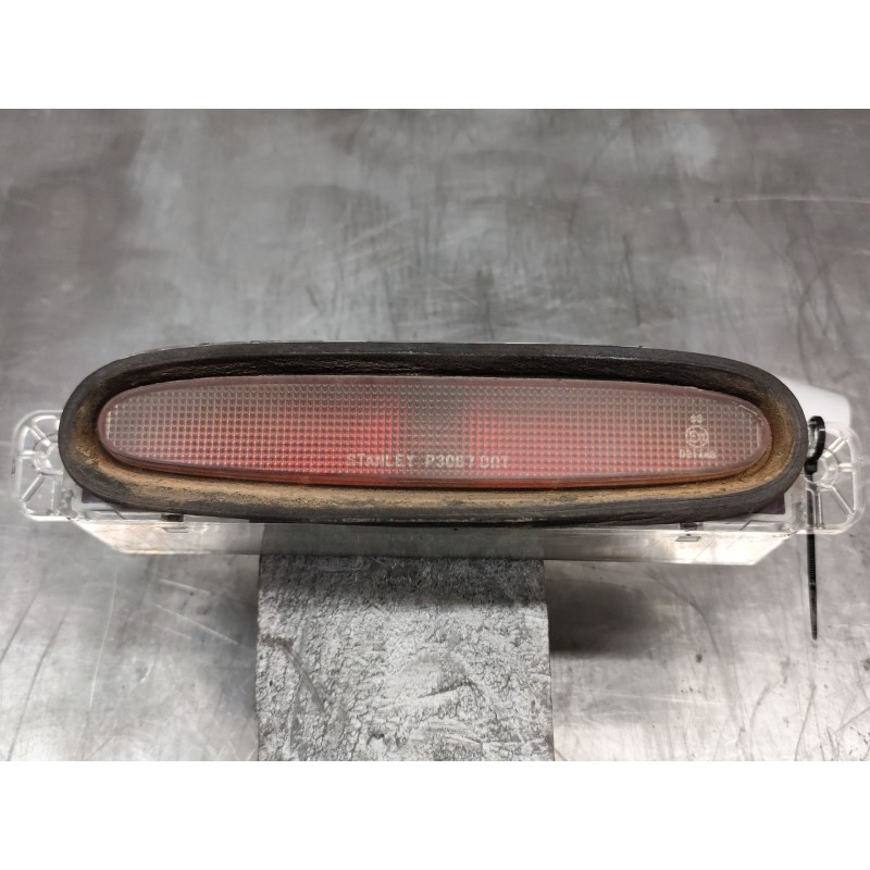 Recambio de luz central de freno para mazda 3 berlina (bk) 1.6 vvt active referencia OEM IAM p3067  