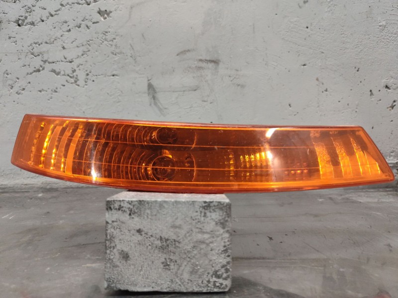 Recambio de piloto intermitente para renault trafic ii furgoneta (fl) 1.9 dci 100 (fl0c) referencia OEM IAM   