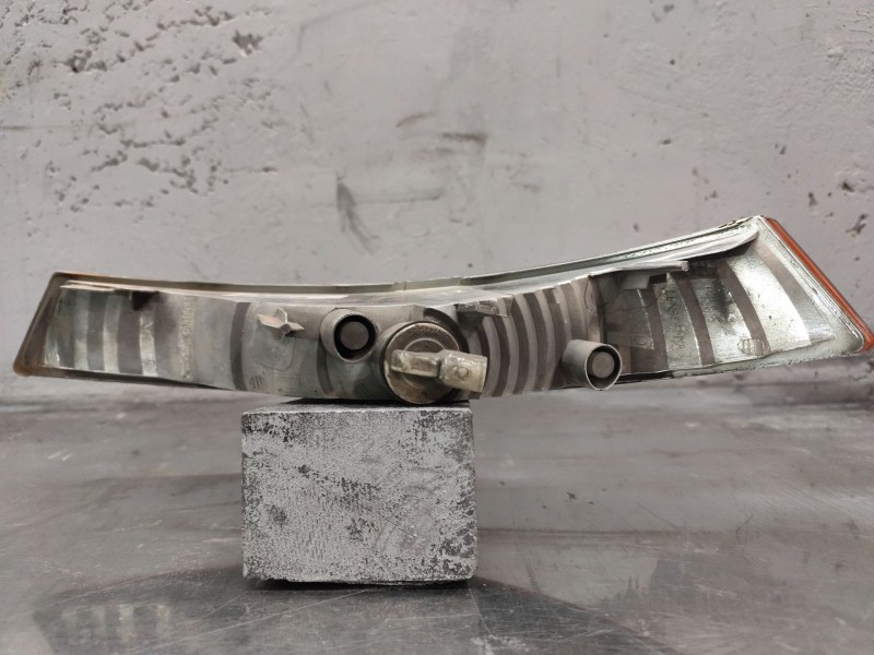 Recambio de piloto intermitente para renault trafic ii furgoneta (fl) 1.9 dci 100 (fl0c) referencia OEM IAM   