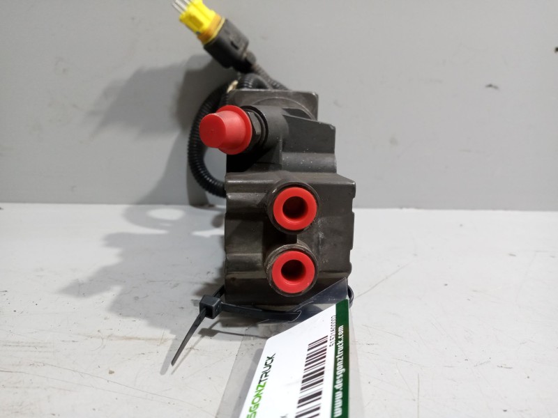 Recambio de valvula aire para man tgx 18.xxx fg / 4x2 bl xl referencia OEM IAM 51521600002  