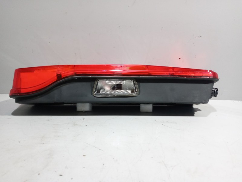 Recambio de piloto trasero izquierdo para volvo fh xxx 12.8 diesel referencia OEM IAM   