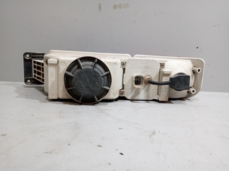 Recambio de faro antiniebla derecho para man tg - a 18.xxx 12.4 diesel referencia OEM IAM 81253206112  