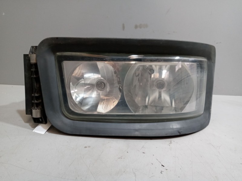 Recambio de faro derecho para man tg - a 18.xxx 12.4 diesel referencia OEM IAM 81251016450  