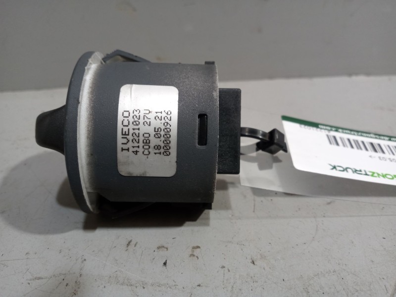Recambio de mando luces para iveco eurocargo 05.03  5.9 diesel referencia OEM IAM 41221023  