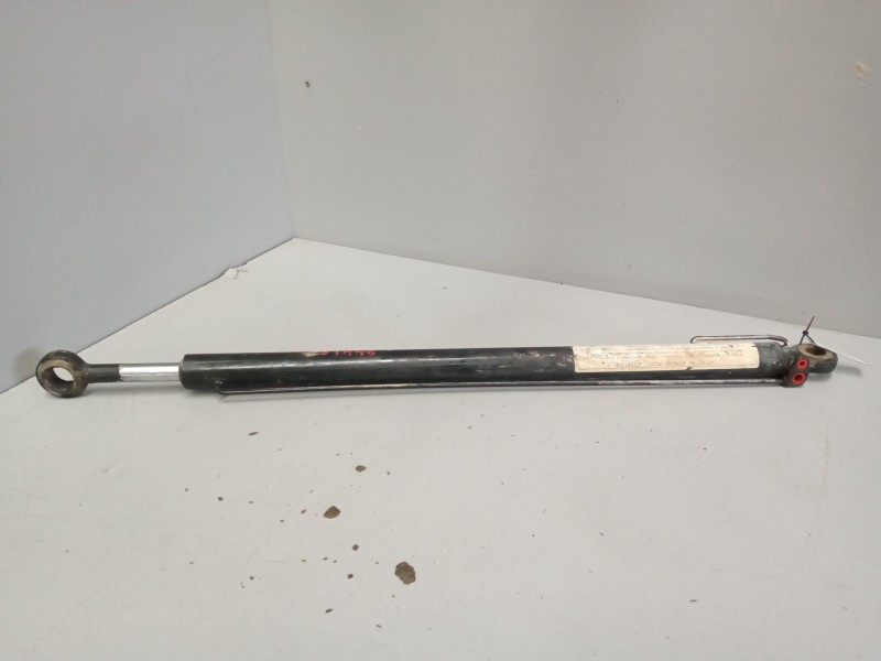 Recambio de brazo elevacion cabina para man tgx 18.xxx 12.4 diesel referencia OEM IAM 81417236124  81417236138