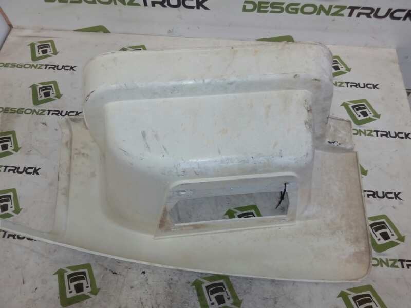 Recambio de peldaño derecho para daf trucks xf 105 fa 105.460 (462cv) referencia OEM IAM 1297700  