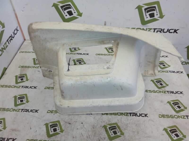 Recambio de peldaño derecho para daf trucks xf 105 fa 105.460 (462cv) referencia OEM IAM 1297700  