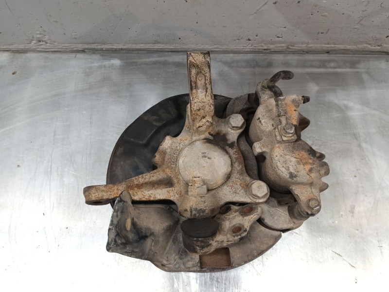 Recambio de mangueta delantera derecha para nissan vanette (c 220) referencia OEM IAM  7227 