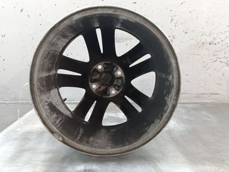 Recambio de llanta para peugeot 5008 referencia OEM IAM 7J X 17 CH4 29 4 TORNILLOS 9675498677