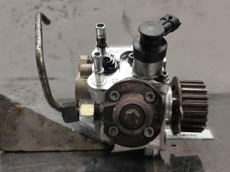 Recambio de bomba inyeccion para peugeot 208 i (ca_, cc_) 1.6 hdi referencia OEM IAM 0445010516LW  